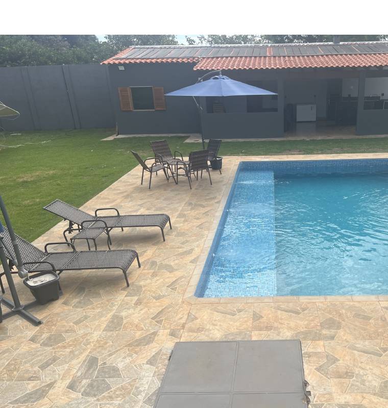 piscina para tirar o estresse do dia dia